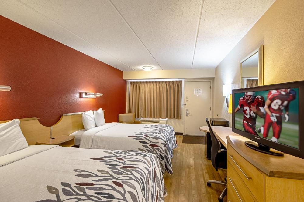 Deluxe Room with Two Full Beds Smoke Free interior